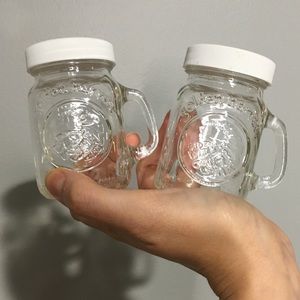 Mason jar salt and pepper shakers EUC